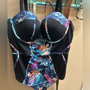 Torrid swimsuit with underwire, new w/o tags.